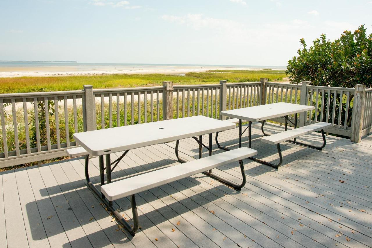 Apartment On Port Royal Sound Iv