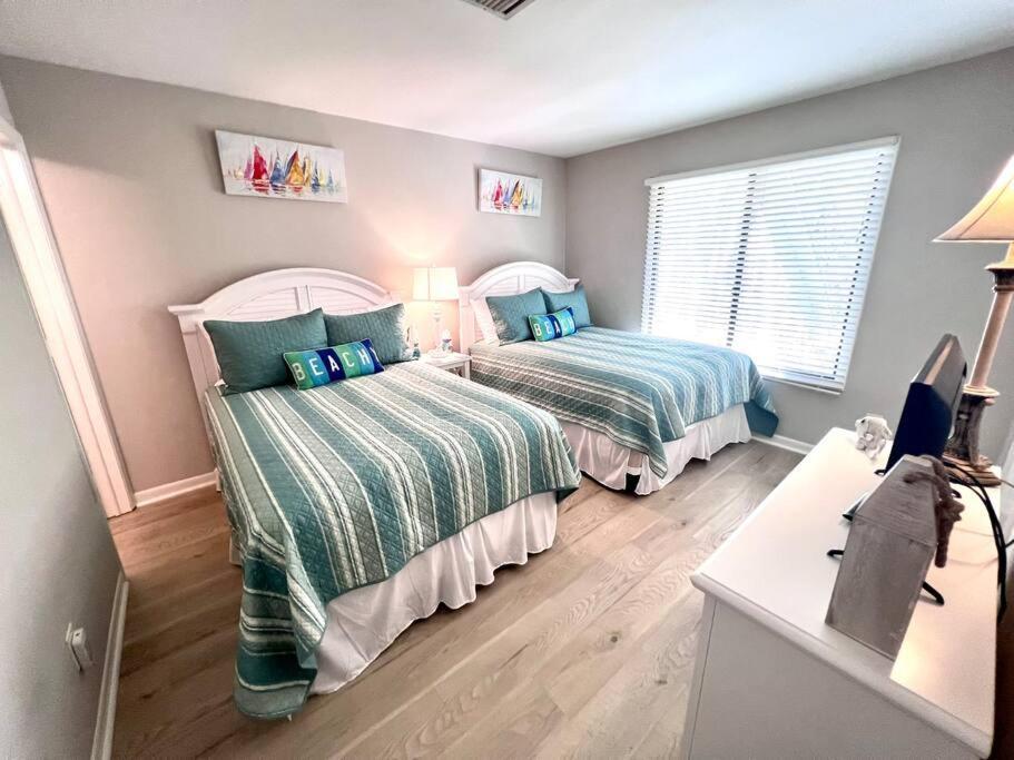 Villa New Pics! Harbour Town 3br/3ba - Pool Access - Book Now