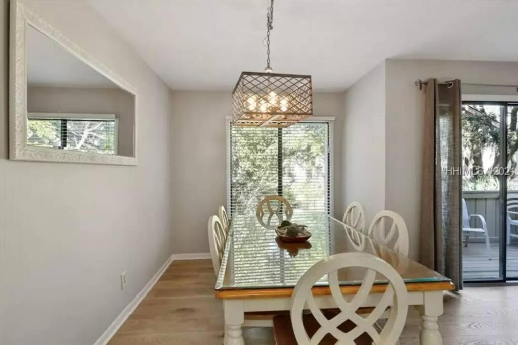 New Pics! Harbour Town 3br/3ba - Pool Access - Book Now Hilton Head Island