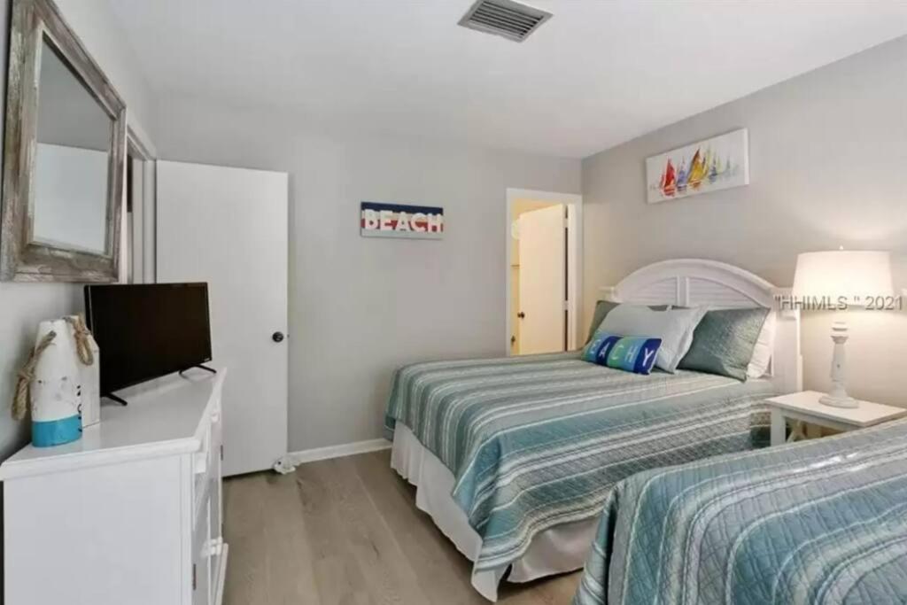 New Pics! Harbour Town 3br/3ba - Pool Access - Book Now * Hilton Head Island