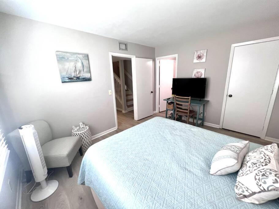 Villa New Pics! Harbour Town 3br/3ba - Pool Access - Book Now