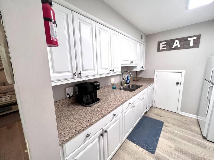 New Pics! Harbour Town 3br/3ba - Pool Access - Book Now *