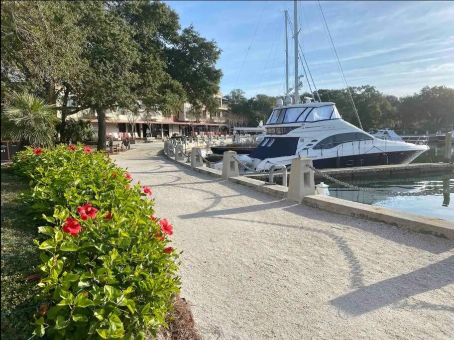 New Pics! Harbour Town 3br/3ba - Pool Access - Book Now Hilton Head Island