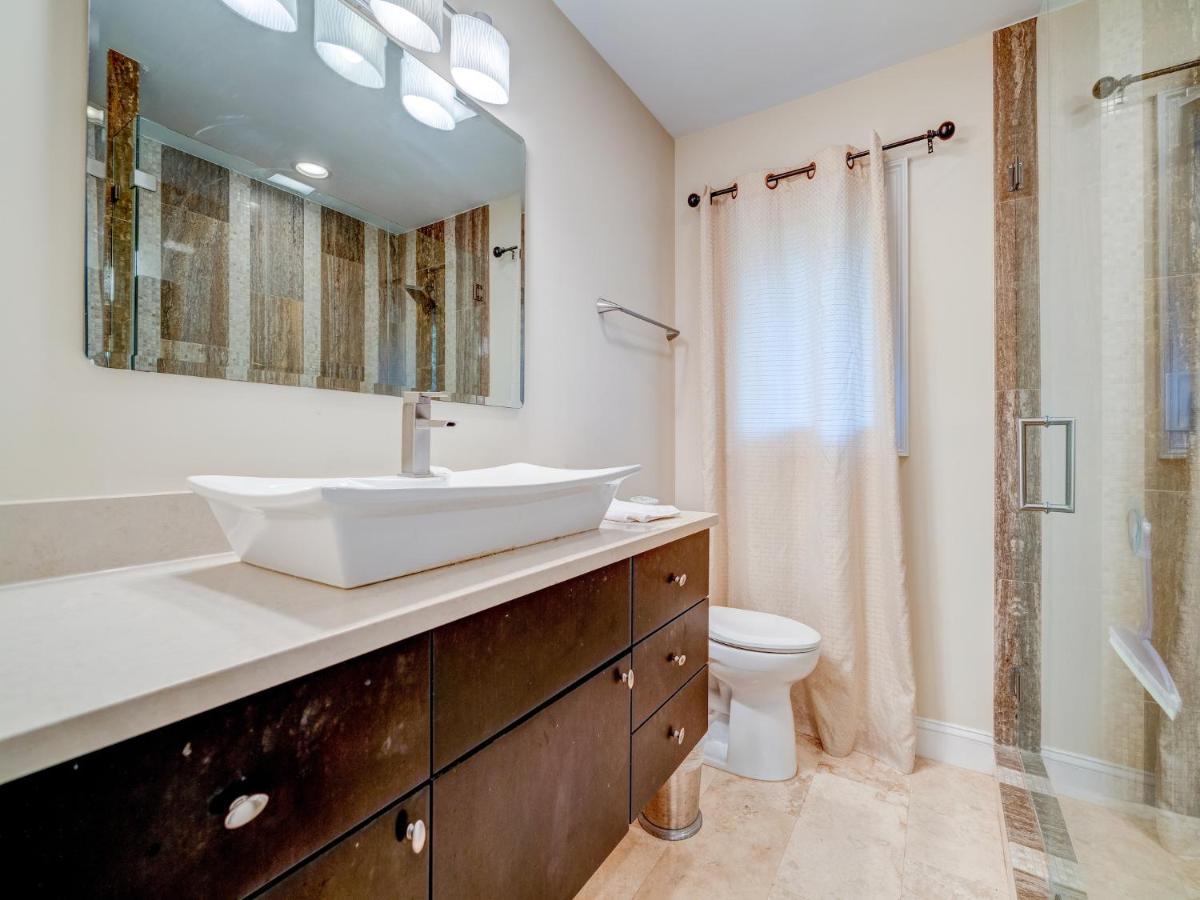 Jessamine 7, 3 Bedrooms, Walk To Beach, Sleeps 8 Holiday home Hilton Head Island
