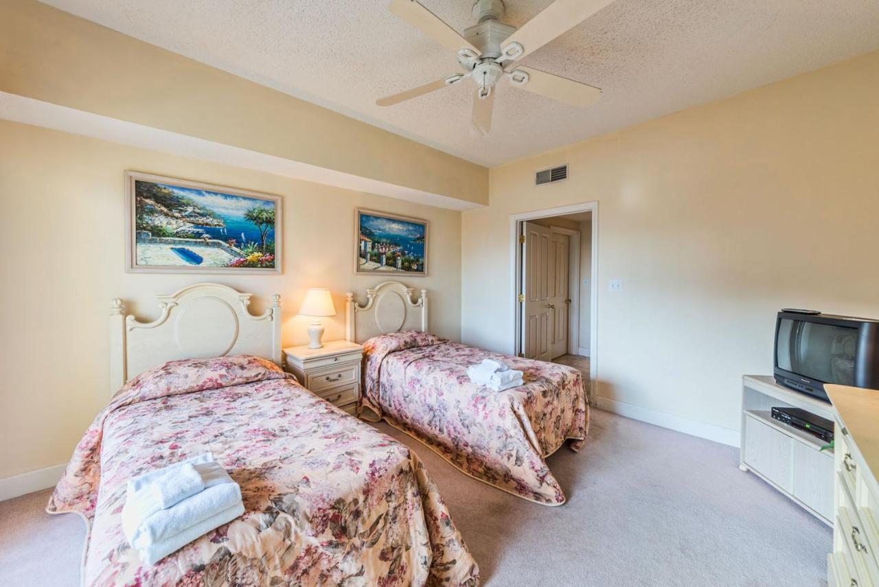 Hampton 6107 Apartment *
