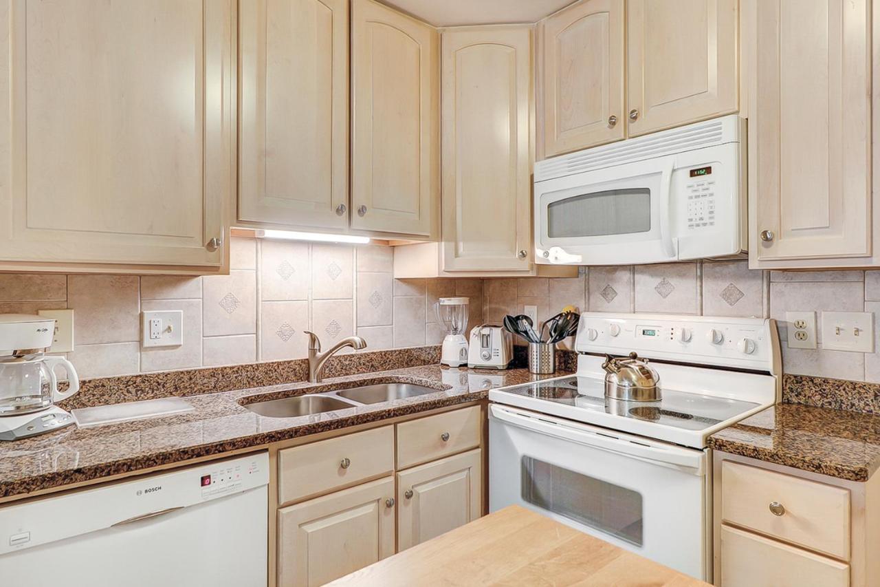 Fiddlers Cove 22j Apartment