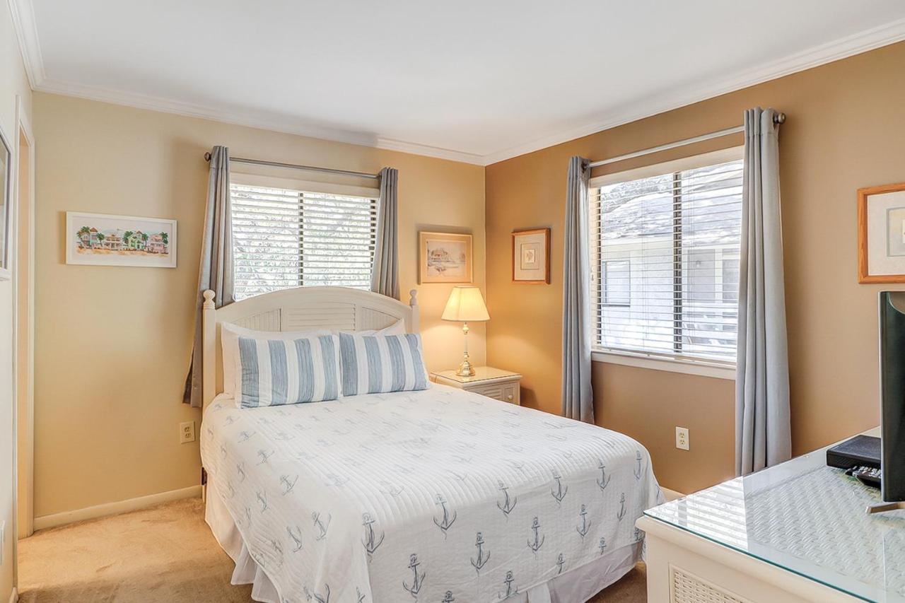 Fiddlers Cove 22j