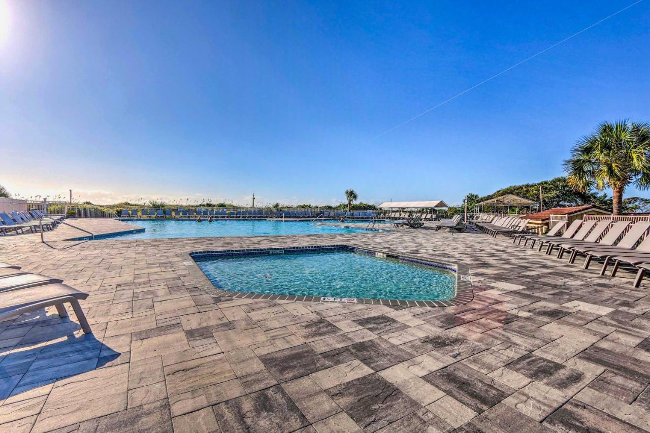 Apartment Pool And Hilton Head Island