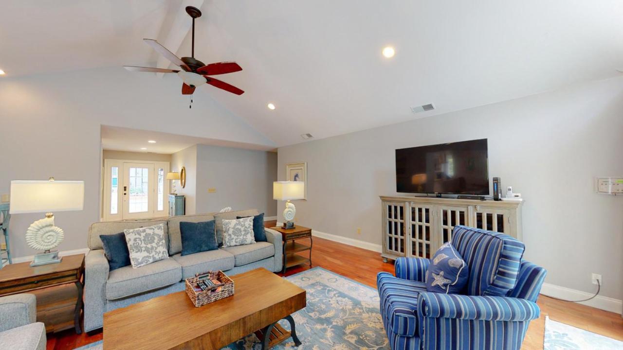 Holiday home 19 Heath Dr