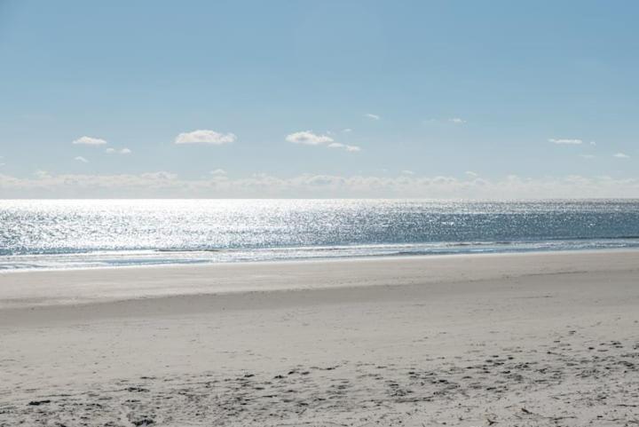 Luxury Beach With Amazing Amenities Biggest Pool On Hhi Beach Tennis Apartment Hilton Head Island