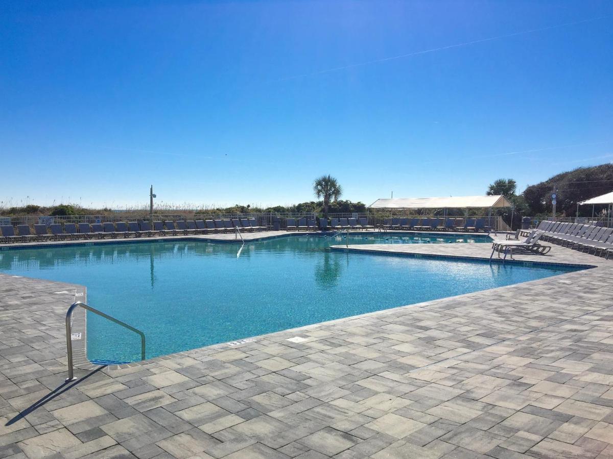 Luxury Beach With Amazing Amenities Biggest Pool On Hhi Beach Tennis Hilton Head Island