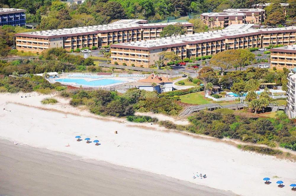 Luxury Beach With Amazing Amenities Biggest Pool On Hhi Beach Tennis Apartment Hilton Head Island