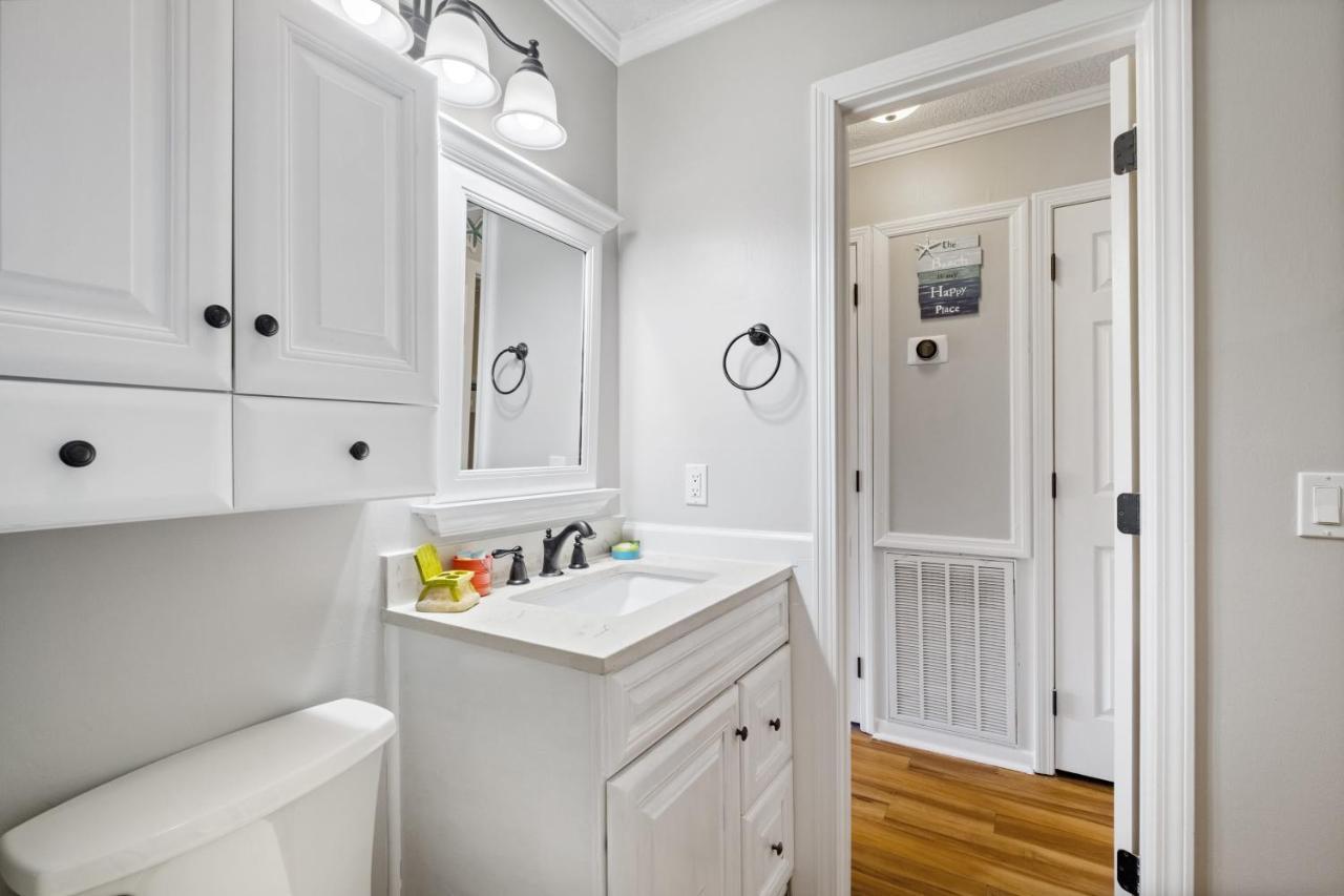 Luxury Beach With Amazing Amenities Biggest Pool On Hhi Beach Tennis *