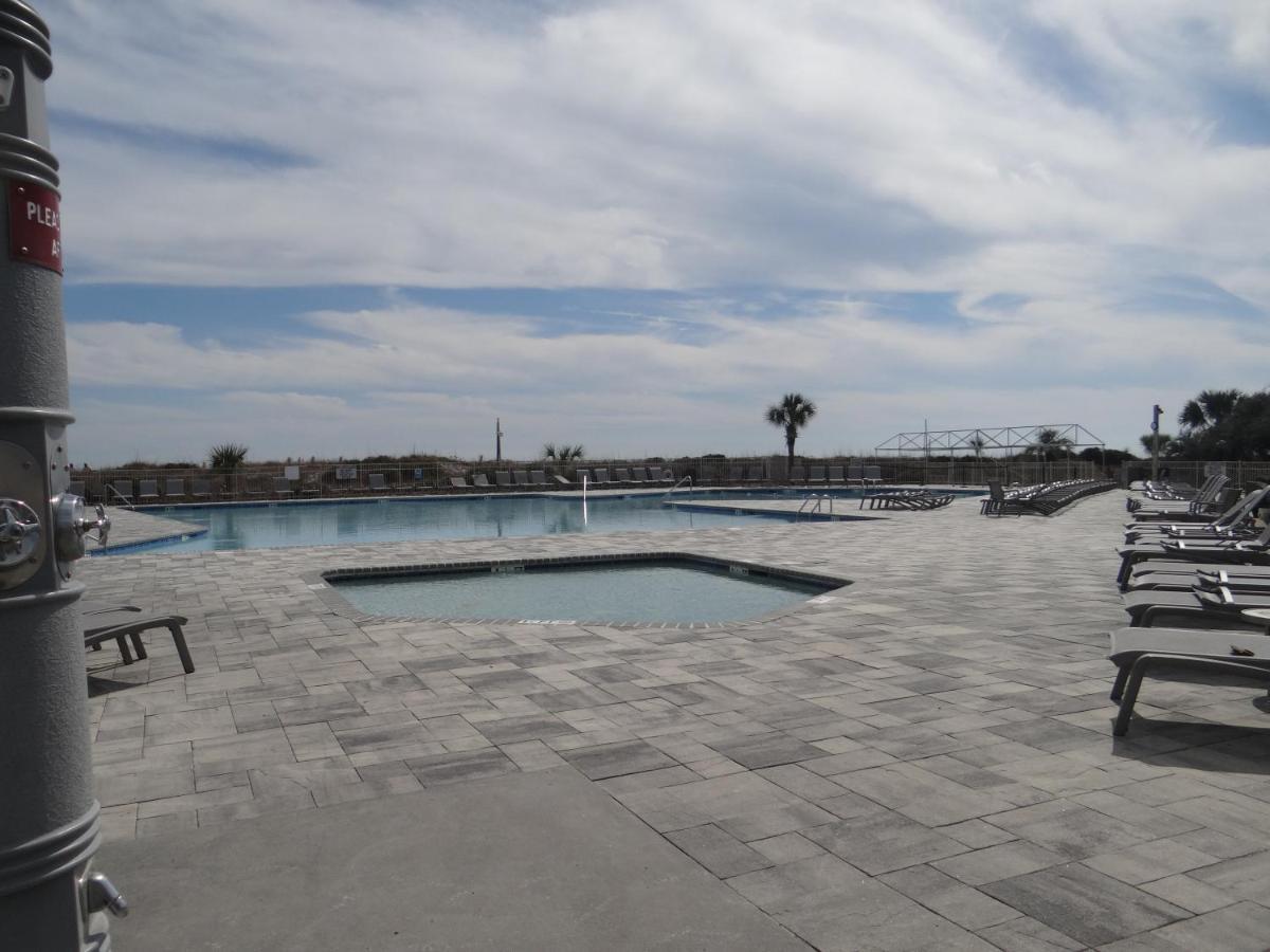 Luxury Beach With Amazing Amenities Biggest Pool On Hhi Beach Tennis