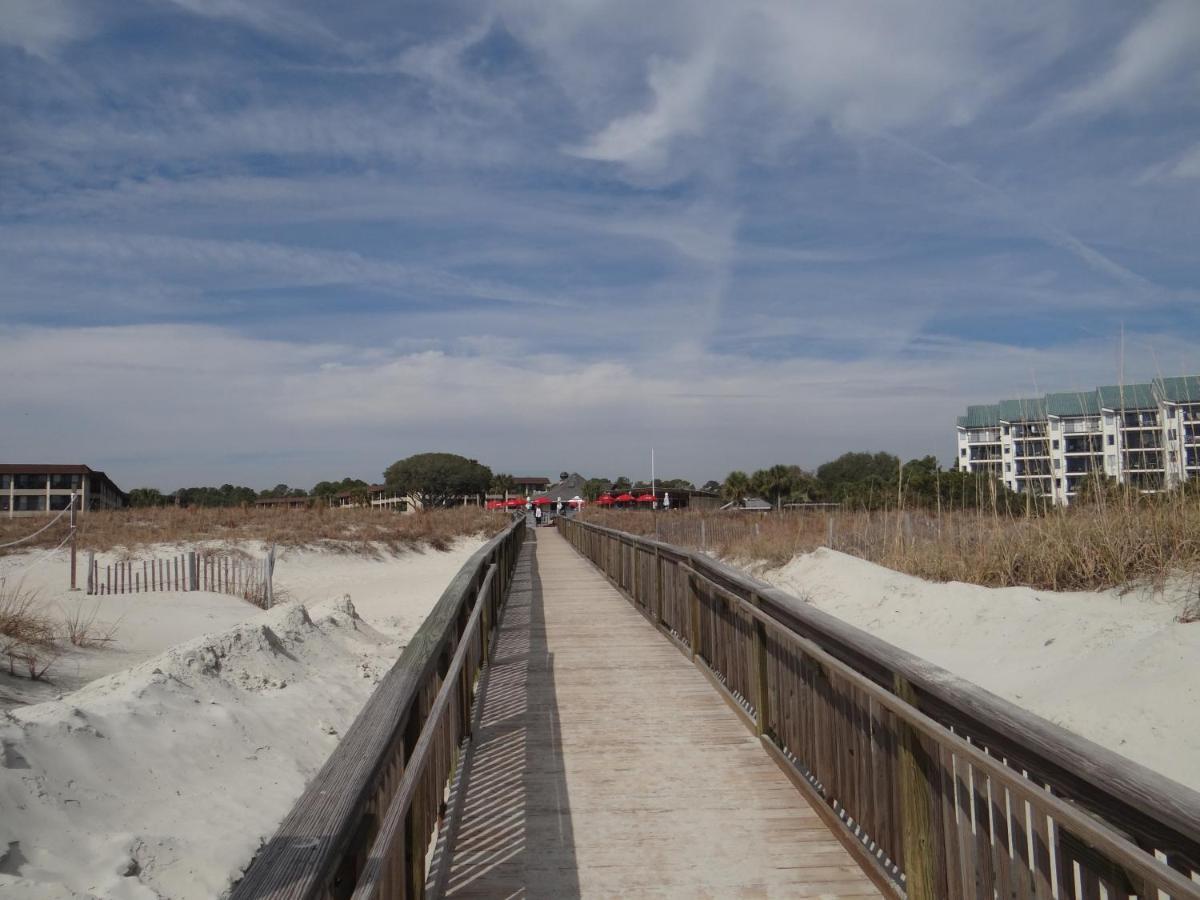 Luxury Beach With Amazing Amenities Biggest Pool On Hhi Beach Tennis Apartment *