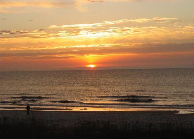 Luxury Beach With Amazing Amenities Biggest Pool On Hhi Beach Tennis Apartment *