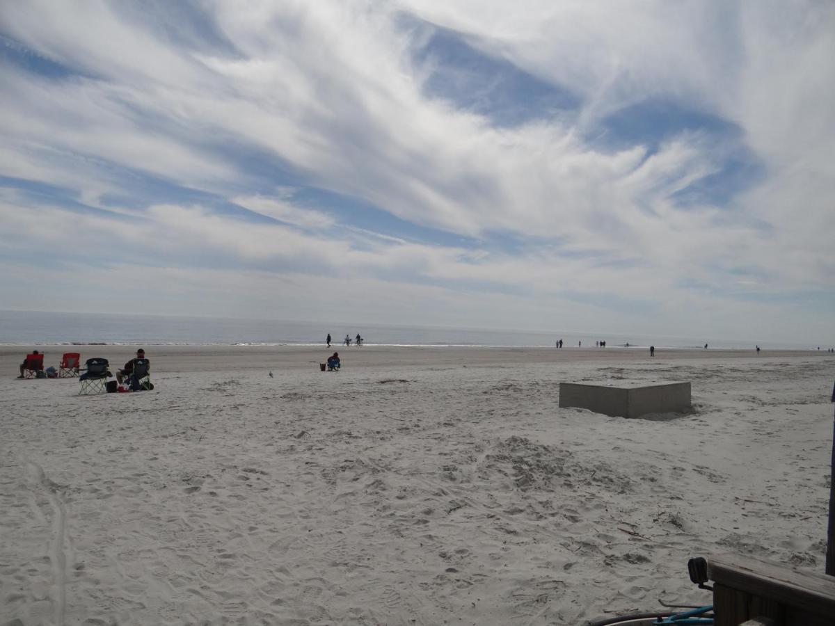 Luxury Beach With Amazing Amenities Biggest Pool On Hhi Beach Tennis