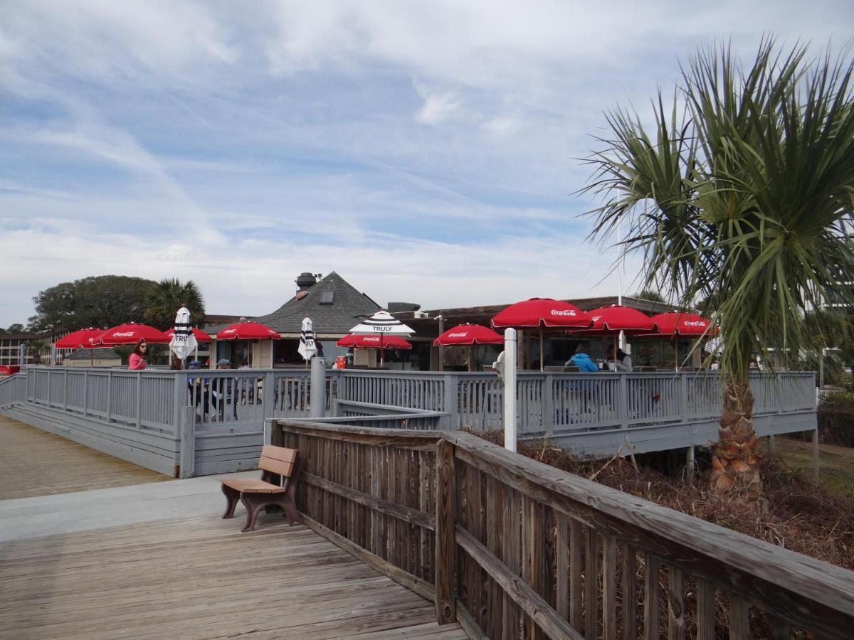 Luxury Beach With Amazing Amenities Biggest Pool On Hhi Beach Tennis *