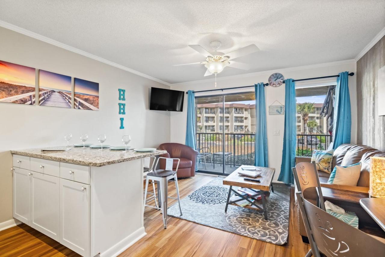 Luxury Beach With Amazing Amenities Biggest Pool On Hhi Beach Tennis Hilton Head Island