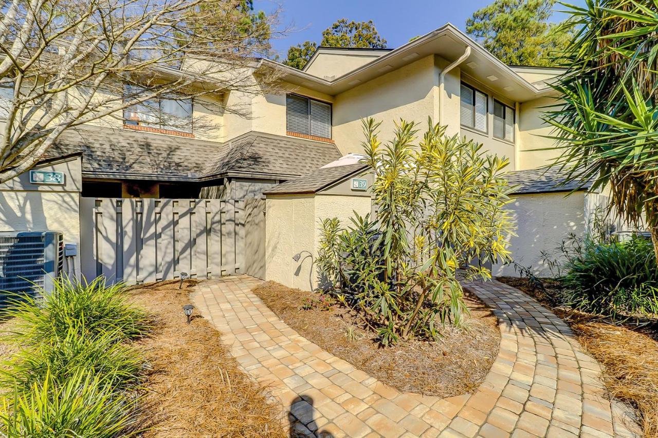 Stones Throw Villa *