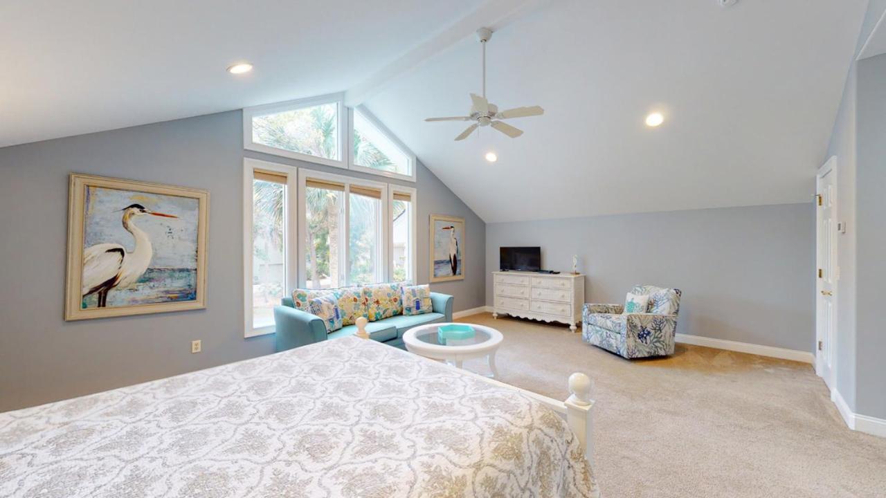19 Heath Dr *