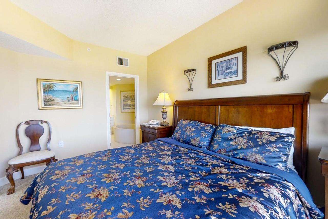 Windsor Court North 4504 Apartment *