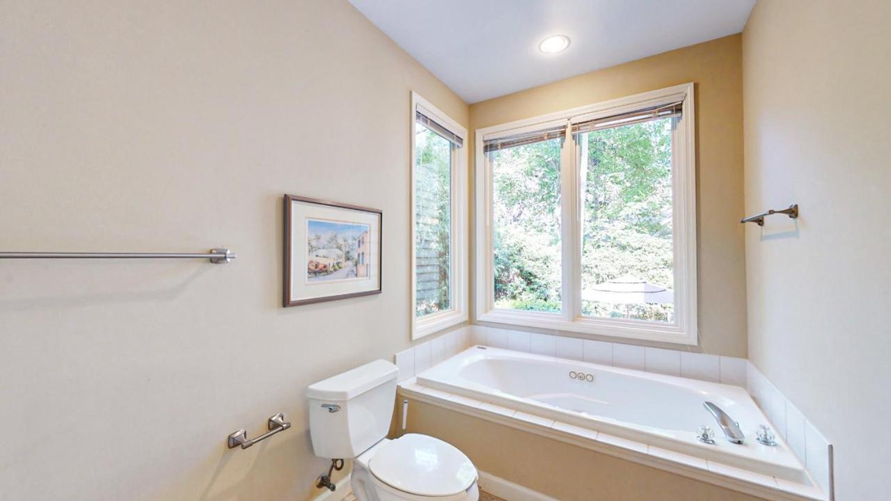 6 Flagg Dr Holiday home