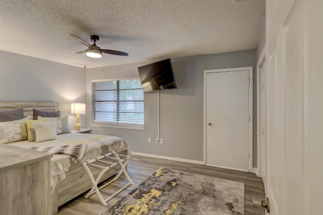 #111 Elaborate Ideal Location 2brm/2 Parking