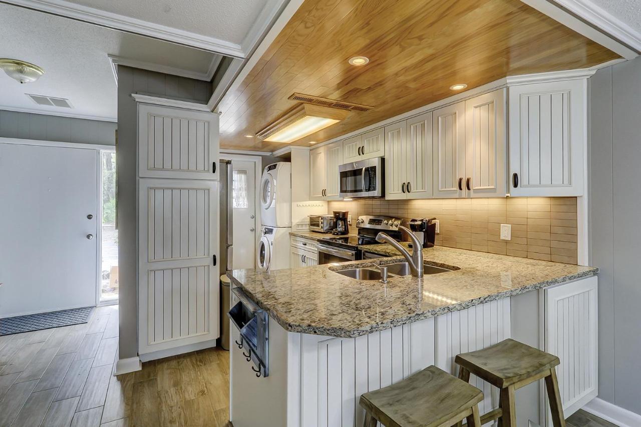 75 Hilton Head 2 Bedroom Forest