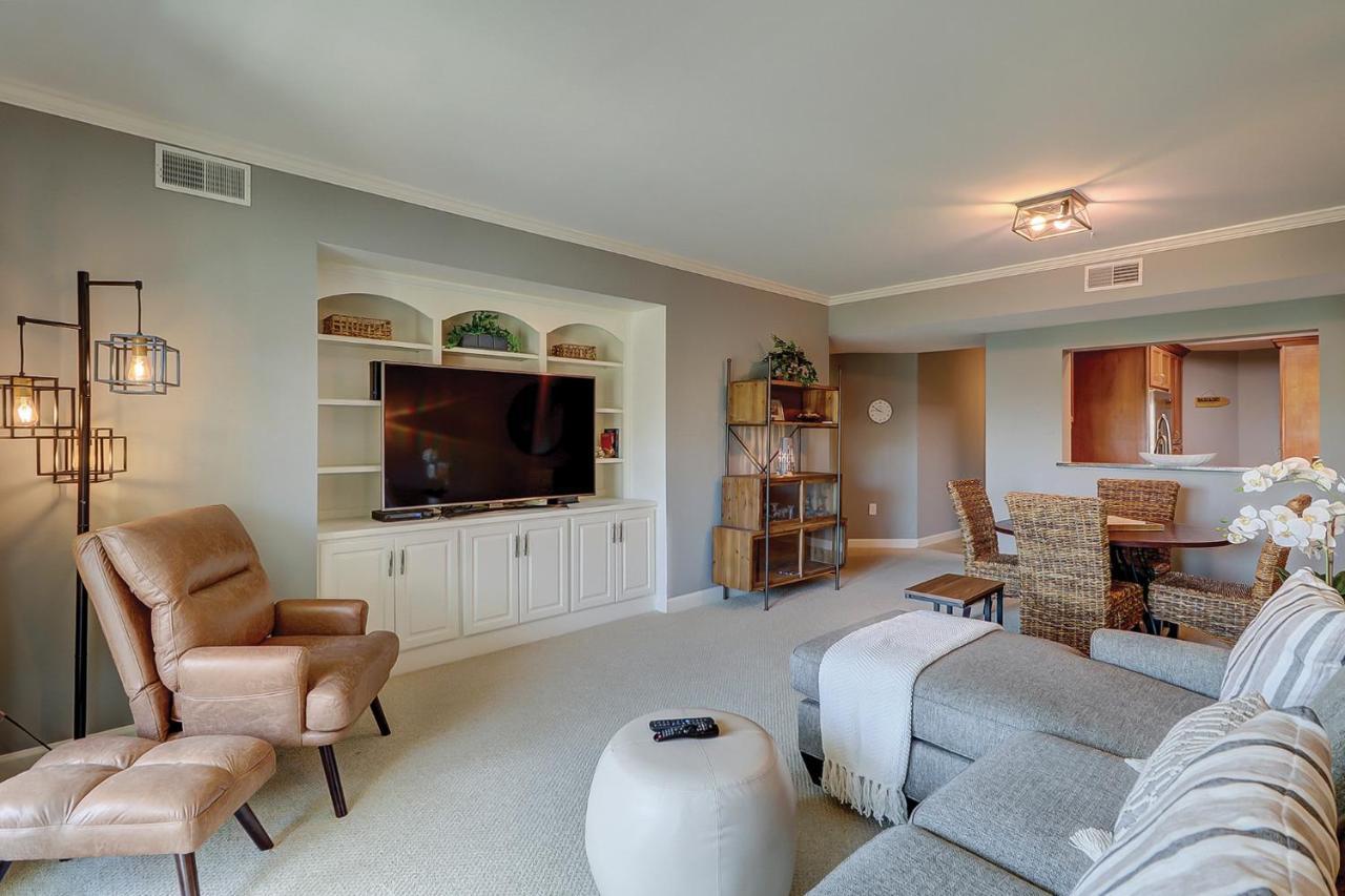 236 Shorewood 2 Bedroom Ocean Views *