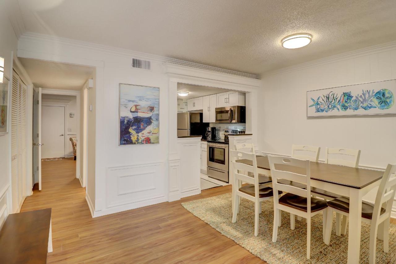 #114 Colorful Charming 2bdr/2 Parking