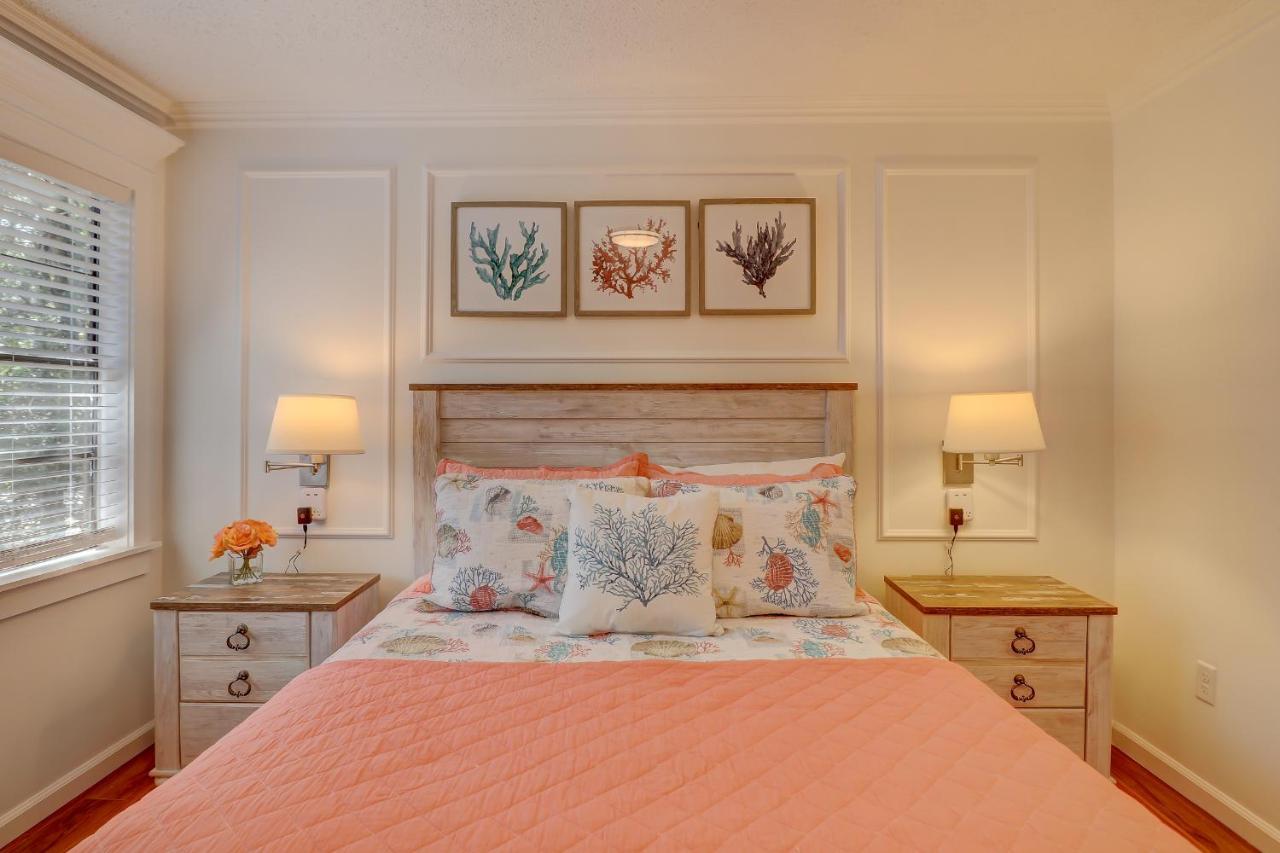 #114 Colorful Charming 2bdr/2 Parking Holiday home Hilton Head Island