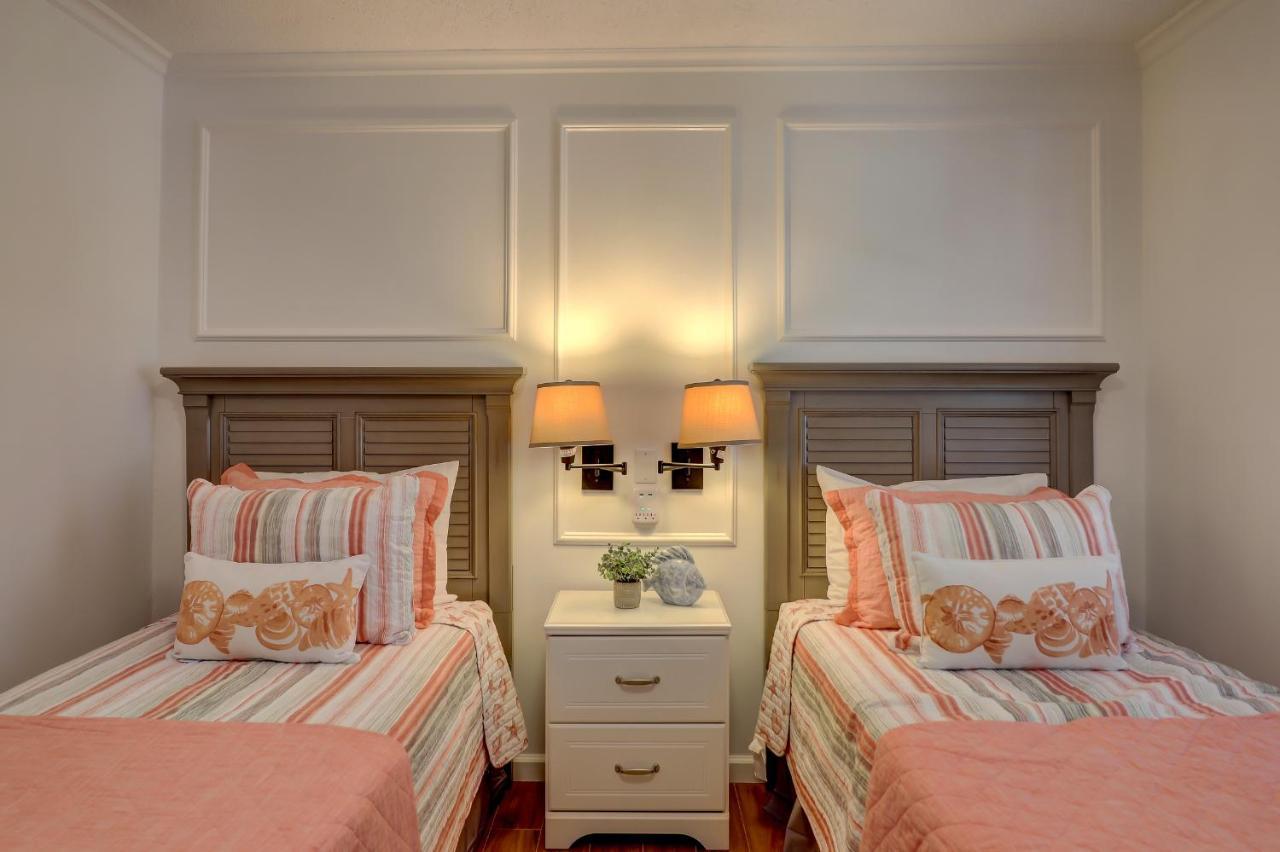 #114 Colorful Charming 2bdr/2 Parking Hilton Head Island