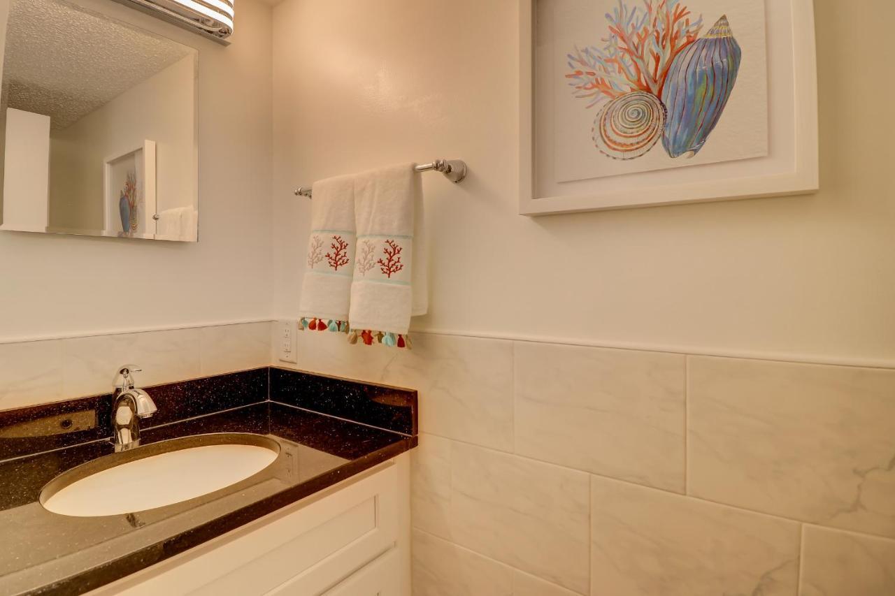 #114 Colorful Charming 2bdr/2 Parking Hilton Head Island