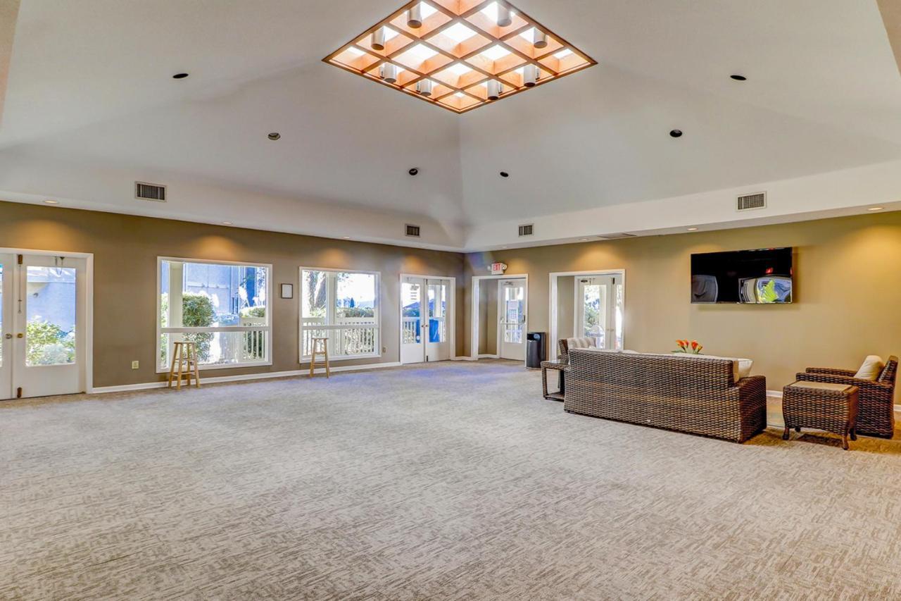Apartment Fiddlers Cove 22j