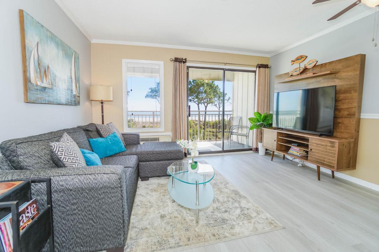 Stunning Views!!-oceanfront Villa-heated Pool-private Balcony-tiki Bar-walk To Coligny Plaza Apartment *