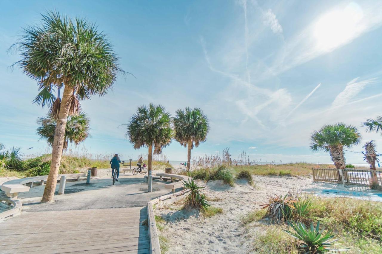Apartment Stunning Views!!-oceanfront Villa-heated Pool-private Balcony-tiki Bar-walk To Coligny Plaza *