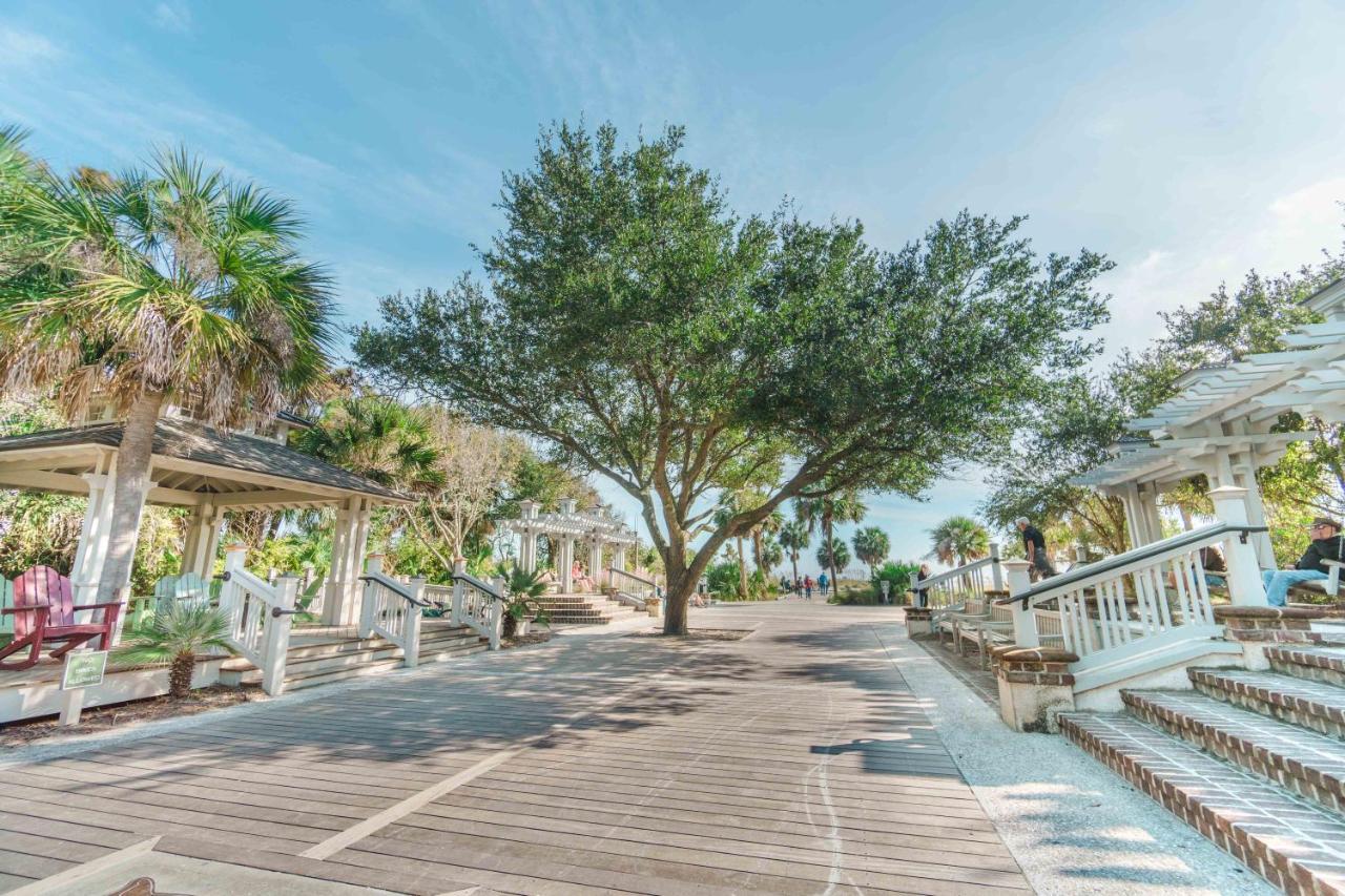 Apartment Stunning Views!!-oceanfront Villa-heated Pool-private Balcony-tiki Bar-walk To Coligny Plaza *