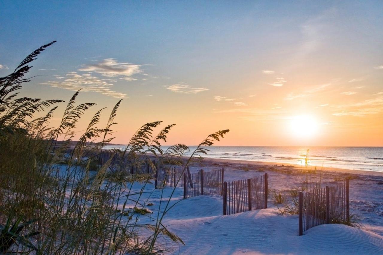 Stunning Views!!-oceanfront Villa-heated Pool-private Balcony-tiki Bar-walk To Coligny Plaza Apartment Hilton Head Island