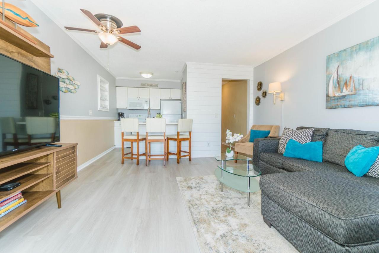 Stunning Views!!-oceanfront Villa-heated Pool-private Balcony-tiki Bar-walk To Coligny Plaza *
