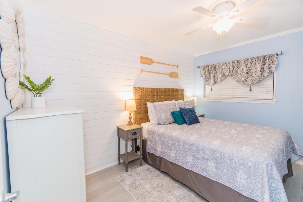 Apartment Stunning Views!!-oceanfront Villa-heated Pool-private Balcony-tiki Bar-walk To Coligny Plaza *