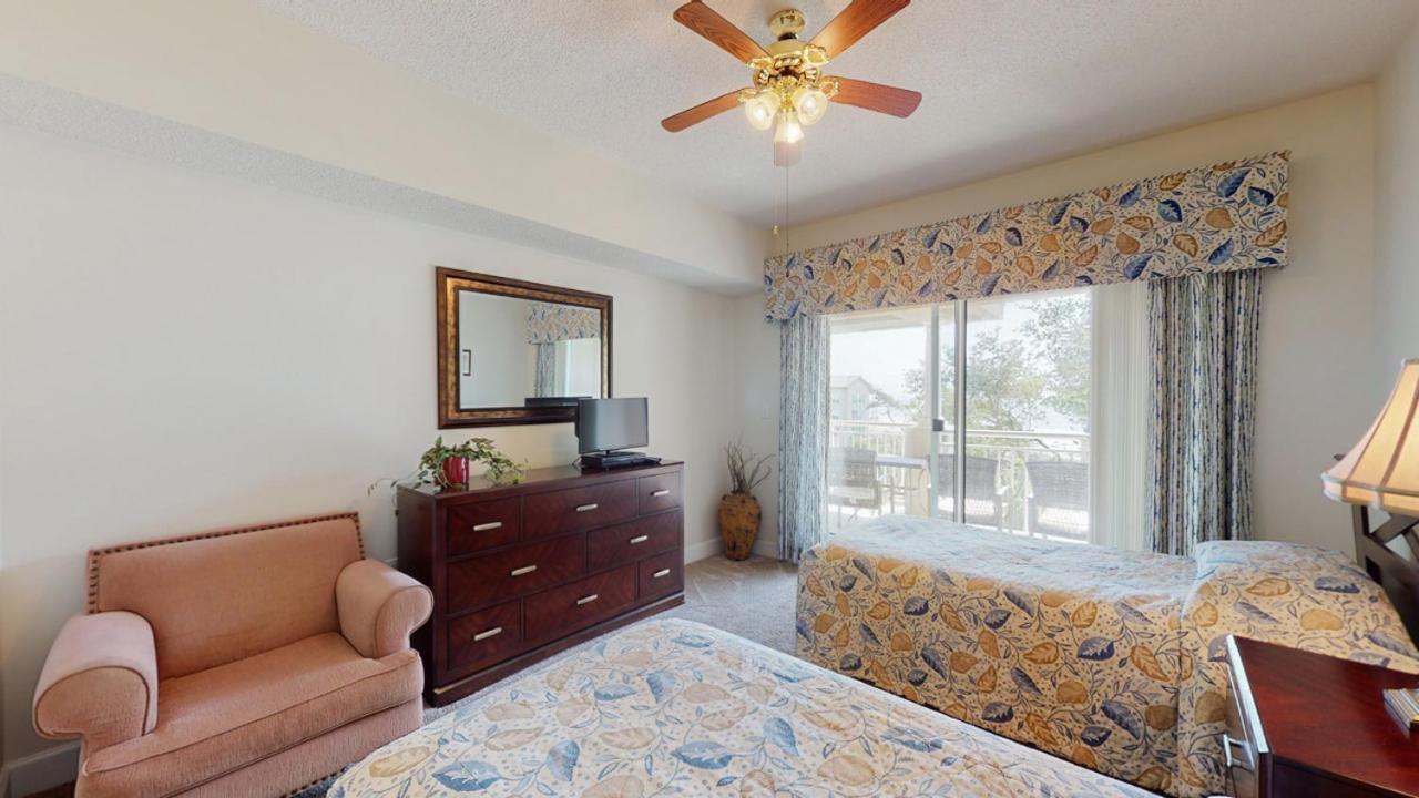 5506 Hampton Place South * Hilton Head Island