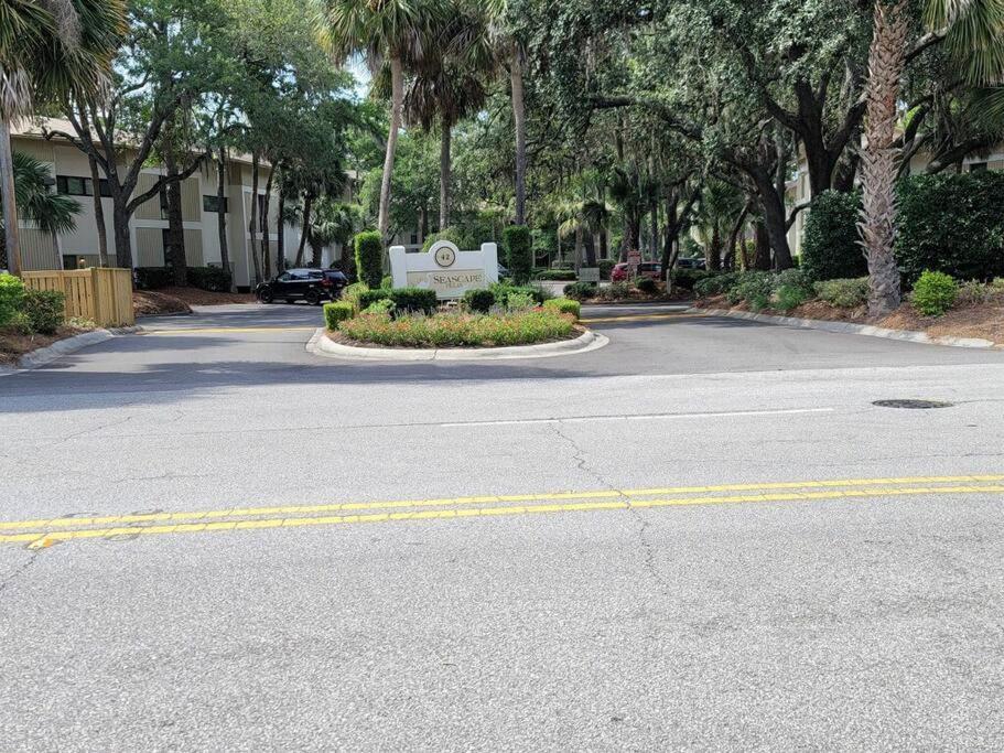 Contemporary Bliss-newly Renovated Cozy * Hilton Head Island