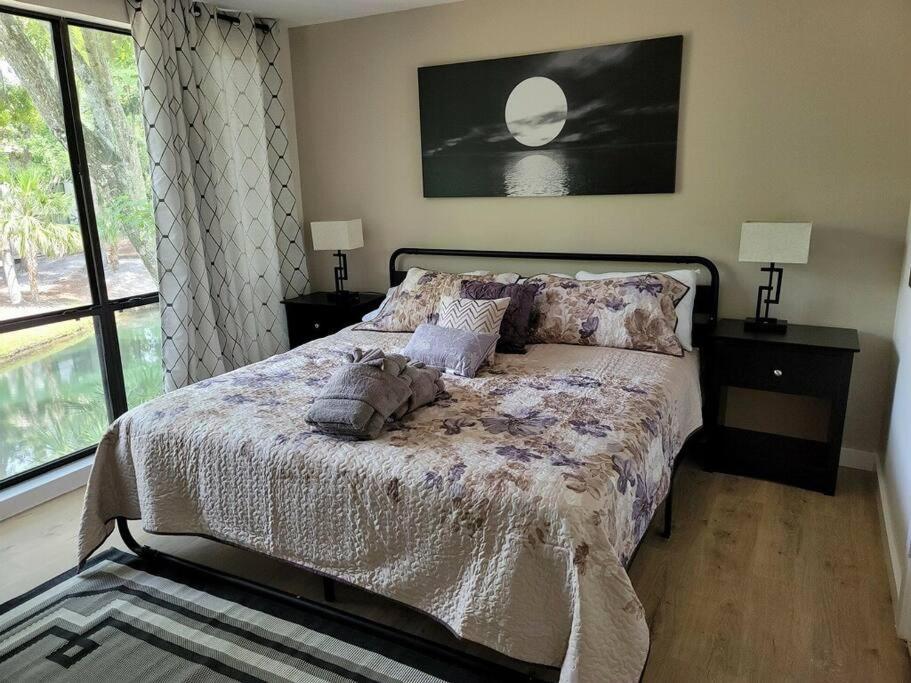 Contemporary Bliss-newly Renovated Cozy Hilton Head Island