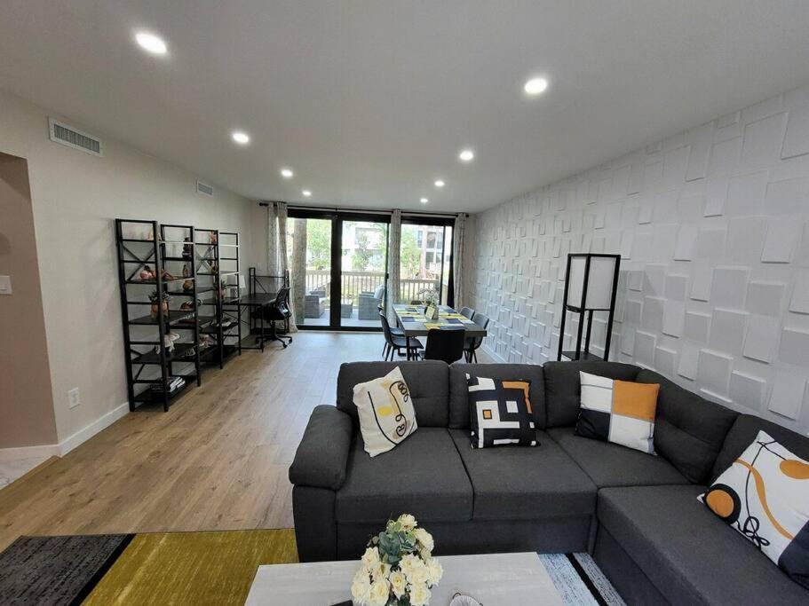 Contemporary Bliss-newly Renovated Cozy * Hilton Head Island