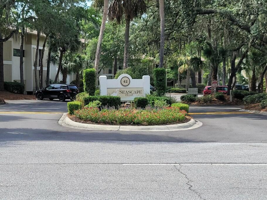Contemporary Bliss-newly Renovated Cozy * Hilton Head Island