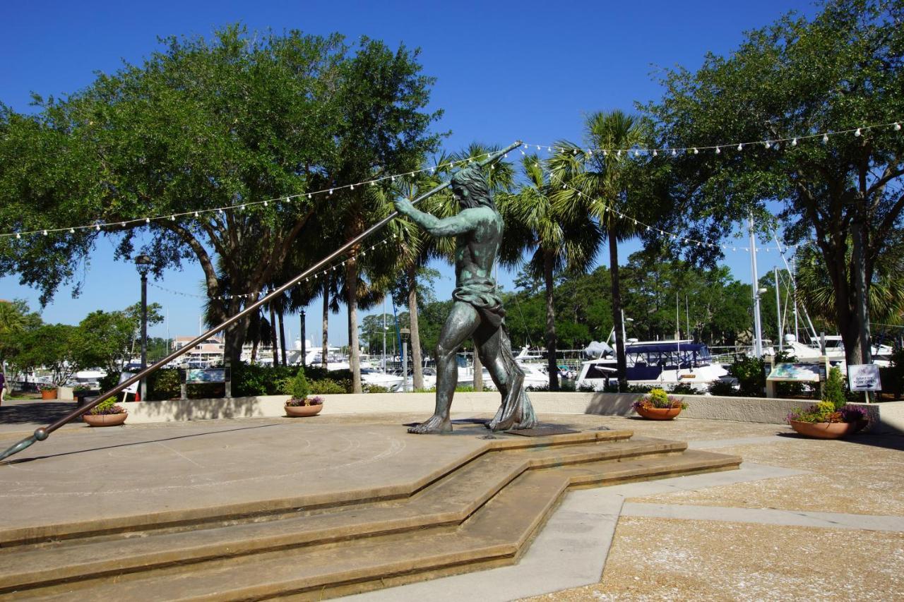 6205 Hampton Place * Hilton Head Island