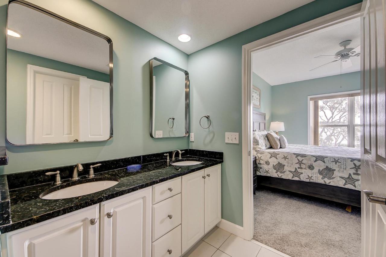 6302 Hampton Place *