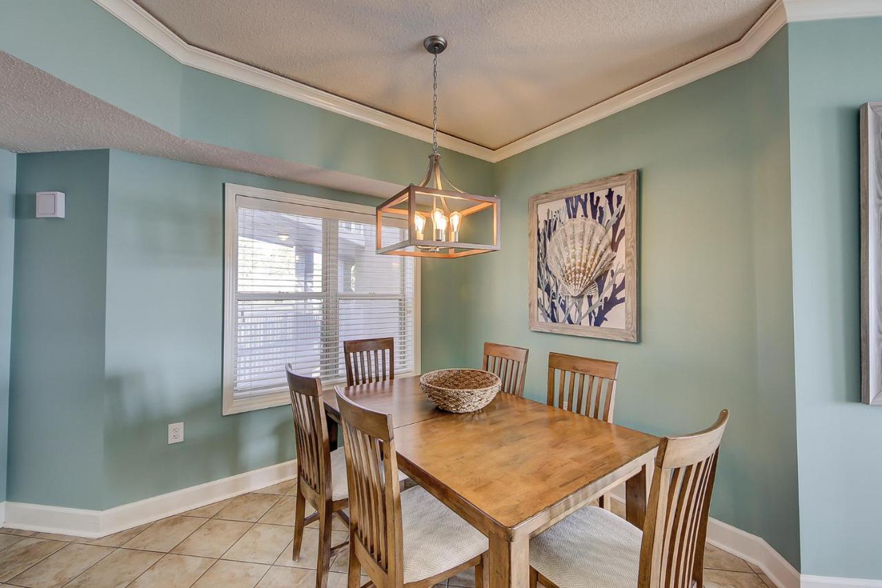 6302 Hampton Place *