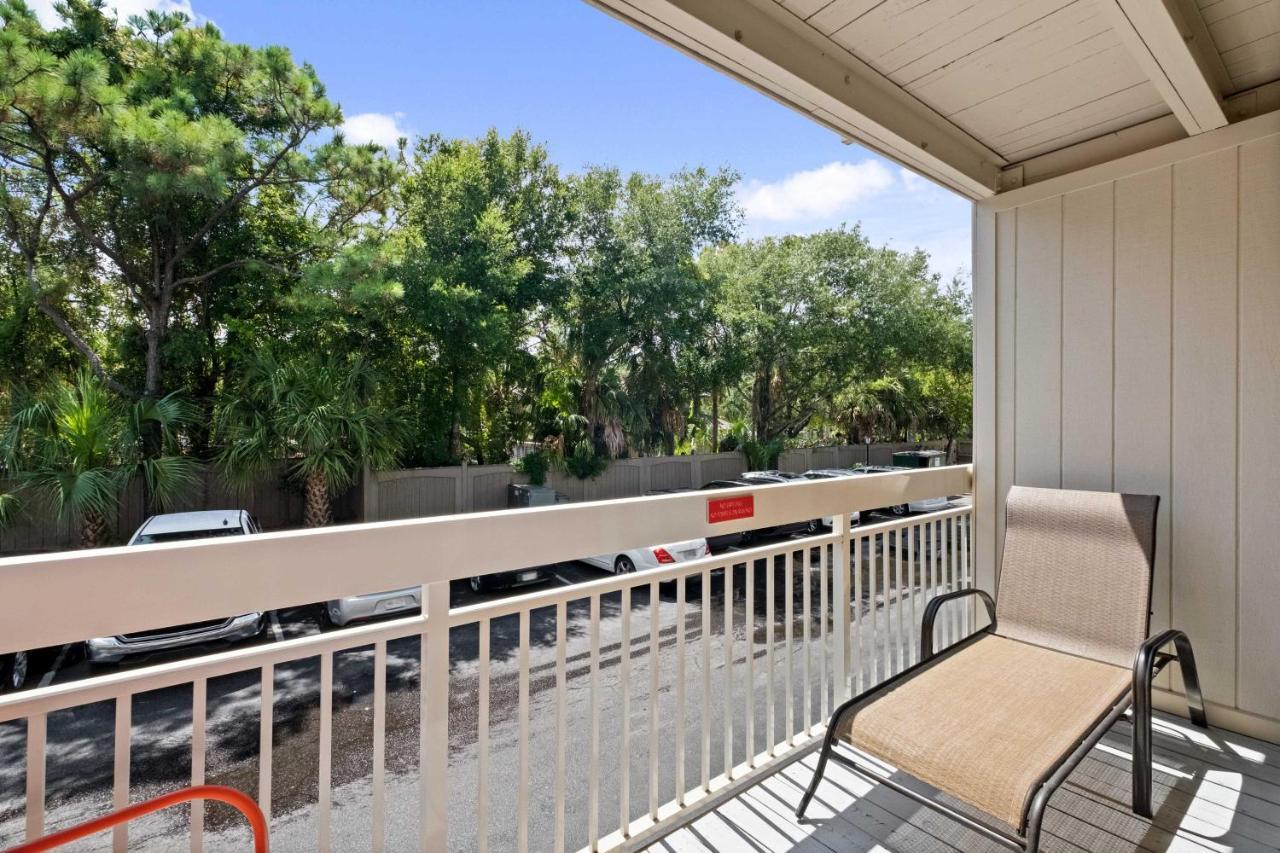 Apartment Walk To In Hilton Head! Hilton Head Island